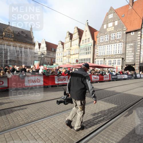 05.10.2025 - 20. swb-Marathon Bremen Yannick Fuchs http://msf.ph/oto/9307797 05.10.2025 10:59:28 Ziel 9635, 10391, 11728 meine-sportfotos.de