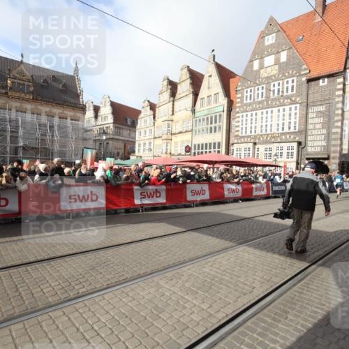 05.10.2025 - 20. swb-Marathon Bremen Yannick Fuchs http://msf.ph/oto/9307803 05.10.2025 10:59:30 Ziel 10391, 11728 meine-sportfotos.de