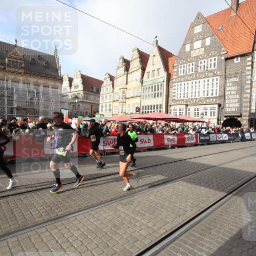 05.10.2025 - 20. swb-Marathon Bremen Yannick Fuchs http://msf.ph/oto/9307834 05.10.2025 10:59:43 Ziel 9991, 10209, 10420, 10760, 11267, 11456 meine-sportfotos.de