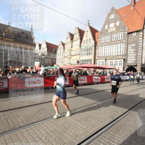 05.10.2025 - 20. swb-Marathon Bremen Yannick Fuchs http://msf.ph/oto/9307857 05.10.2025 11:00:03 Ziel 9005, 9381, 9604, 9612, 10290, 10291, 10311, 11444, 11639, 11644 meine-sportfotos.de