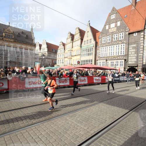 05.10.2025 - 20. swb-Marathon Bremen Yannick Fuchs http://msf.ph/oto/9307883 05.10.2025 11:00:10 Ziel 7621, 9603, 9611, 9666, 10138, 10489, 10572, 11026, 11125, 11266, 11600 meine-sportfotos.de