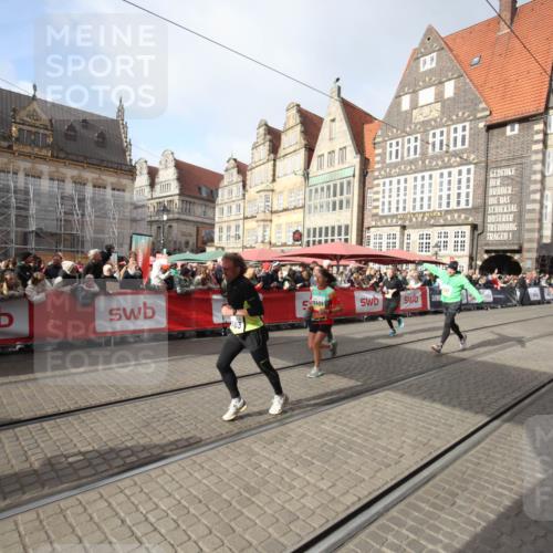 05.10.2025 - 20. swb-Marathon Bremen Yannick Fuchs http://msf.ph/oto/9307892 05.10.2025 11:00:13 Ziel 7621, 9603, 10345, 10489, 10889, 11125, 11600, 11713 meine-sportfotos.de