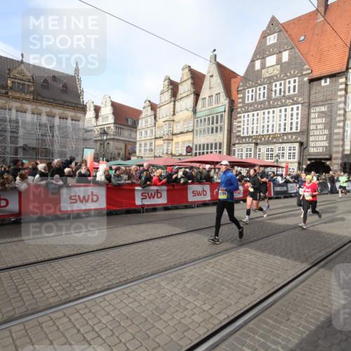 05.10.2025 - 20. swb-Marathon Bremen Yannick Fuchs http://msf.ph/oto/9307940 05.10.2025 11:00:30 Ziel 7215, 9173, 10067, 10071, 10217, 10504, 10794, 10930, 11619 meine-sportfotos.de