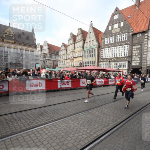 05.10.2025 - 20. swb-Marathon Bremen Yannick Fuchs http://msf.ph/oto/9307973 05.10.2025 11:00:39 Ziel 7178, 9271, 10079, 11071, 11162, 11255, 11511, 11610 meine-sportfotos.de