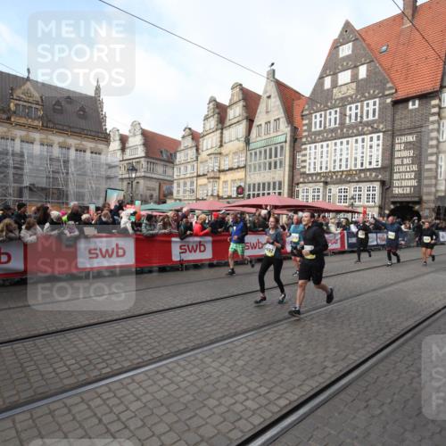 05.10.2025 - 20. swb-Marathon Bremen Yannick Fuchs http://msf.ph/oto/9308110 05.10.2025 11:01:48 Ziel 9189, 9269, 9294, 9782, 10004, 10370, 10903, 10904 meine-sportfotos.de