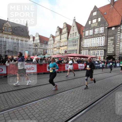 05.10.2025 - 20. swb-Marathon Bremen Yannick Fuchs http://msf.ph/oto/9308296 05.10.2025 11:03:29 Ziel 7776, 9224, 9225, 9308, 10446, 10963, 10995, 11103, 11124, 11150, 11236 meine-sportfotos.de