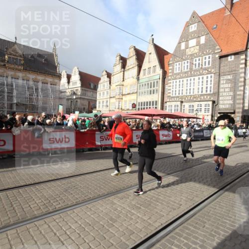 05.10.2025 - 20. swb-Marathon Bremen Yannick Fuchs http://msf.ph/oto/9308422 05.10.2025 11:04:37 Ziel 8111, 9394, 9610, 10278, 10531, 10674, 10869, 10956, 11196, 11542, 11704 meine-sportfotos.de