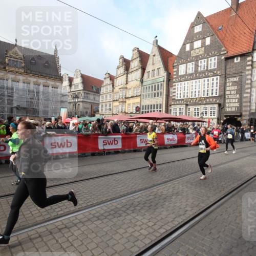 05.10.2025 - 20. swb-Marathon Bremen Yannick Fuchs http://msf.ph/oto/9308468 05.10.2025 11:04:58 Ziel 9530, 9813, 9866, 10684, 10771, 10891, 11315, 11372, 11559, 11636 meine-sportfotos.de