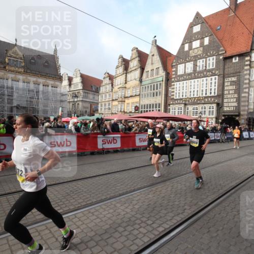 05.10.2025 - 20. swb-Marathon Bremen Yannick Fuchs http://msf.ph/oto/9308477 05.10.2025 11:05:03 Ziel 9220, 9409, 9530, 9660, 10771, 11090, 11180, 11372, 11478, 11559 meine-sportfotos.de