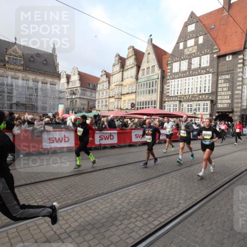 05.10.2025 - 20. swb-Marathon Bremen Yannick Fuchs http://msf.ph/oto/9308521 05.10.2025 11:05:20 Ziel 9440, 9690, 9908, 10255, 10343, 10990, 11501, 11540, 11650, 11707 meine-sportfotos.de