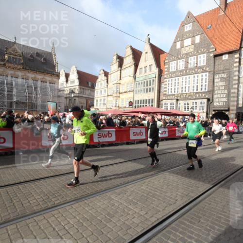 05.10.2025 - 20. swb-Marathon Bremen Yannick Fuchs http://msf.ph/oto/9308544 05.10.2025 11:05:36 Ziel 7654, 9210, 9419, 9752, 10025, 10426, 10437, 10511, 10542, 11164, 11676, 11681 meine-sportfotos.de