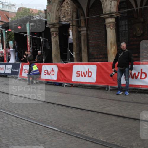 05.10.2025 - 20. swb-Marathon Bremen Yannick Fuchs http://msf.ph/oto/9316373 05.10.2025 10:28:35 Ziel 2 meine-sportfotos.de