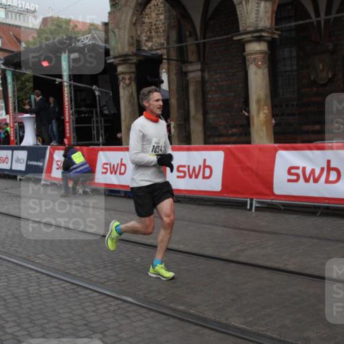 05.10.2025 - 20. swb-Marathon Bremen Yannick Fuchs http://msf.ph/oto/9316418 05.10.2025 10:37:47 Ziel 10347, 10501, 11176 meine-sportfotos.de