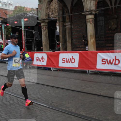 05.10.2025 - 20. swb-Marathon Bremen Yannick Fuchs http://msf.ph/oto/9316422 05.10.2025 10:38:03 Ziel 9755, 11328, 11465 meine-sportfotos.de
