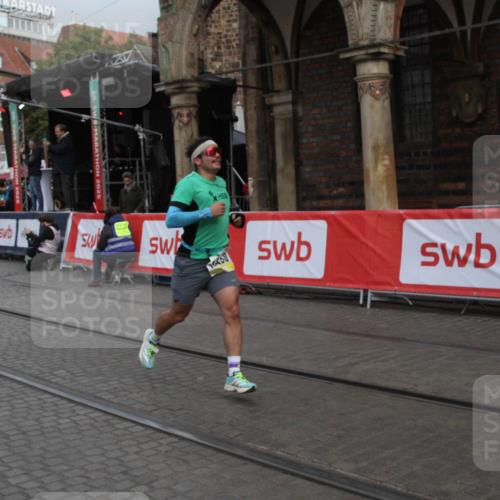 05.10.2025 - 20. swb-Marathon Bremen Yannick Fuchs http://msf.ph/oto/9316426 05.10.2025 10:38:29 Ziel 11430 meine-sportfotos.de