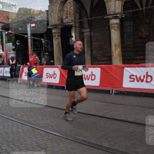 05.10.2025 - 20. swb-Marathon Bremen Yannick Fuchs http://msf.ph/oto/9316444 05.10.2025 10:39:49 Ziel 10753, 11349 meine-sportfotos.de