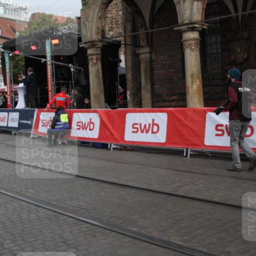 05.10.2025 - 20. swb-Marathon Bremen Yannick Fuchs http://msf.ph/oto/9316462 05.10.2025 10:40:54 Ziel  meine-sportfotos.de