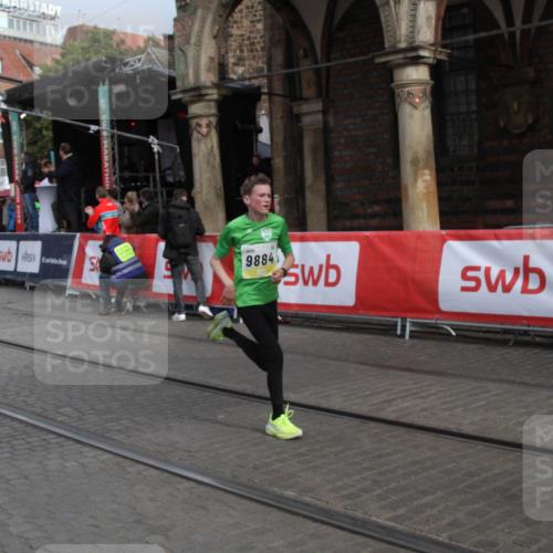 05.10.2025 - 20. swb-Marathon Bremen Yannick Fuchs http://msf.ph/oto/9316474 05.10.2025 10:42:00 Ziel 9884, 10104, 10155, 10691 meine-sportfotos.de