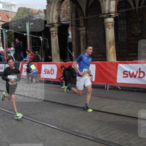 05.10.2025 - 20. swb-Marathon Bremen Yannick Fuchs http://msf.ph/oto/9316488 05.10.2025 10:42:29 Ziel 9775, 10208, 10375, 11230 meine-sportfotos.de