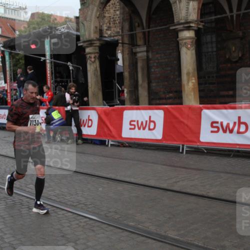 05.10.2025 - 20. swb-Marathon Bremen Yannick Fuchs http://msf.ph/oto/9316511 05.10.2025 10:43:20 Ziel 10541, 11304 meine-sportfotos.de