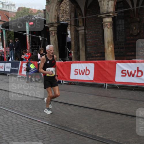 05.10.2025 - 20. swb-Marathon Bremen Yannick Fuchs http://msf.ph/oto/9316512 05.10.2025 10:43:22 Ziel 10541, 11304 meine-sportfotos.de