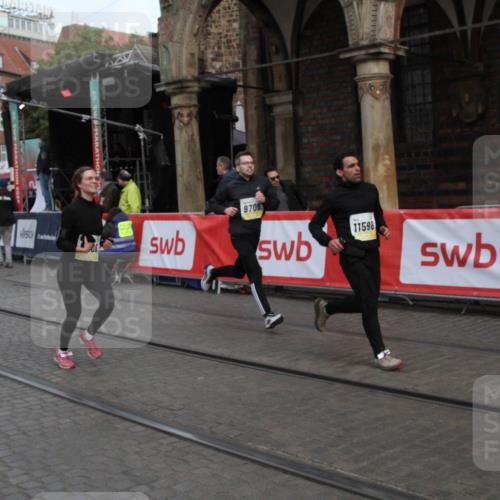 05.10.2025 - 20. swb-Marathon Bremen Yannick Fuchs http://msf.ph/oto/9316715 05.10.2025 10:49:28 Ziel 9206, 9233, 9435, 9555, 9708, 10118, 10519, 10673, 11319, 11487, 11598, 11672 meine-sportfotos.de