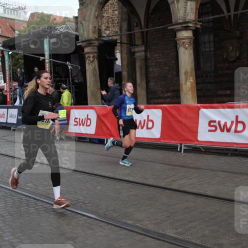 05.10.2025 - 20. swb-Marathon Bremen Yannick Fuchs http://msf.ph/oto/9316735 05.10.2025 10:49:54 Ziel 9218, 9369, 9696, 9761, 9889, 10159, 10346, 10781, 11091, 11749 meine-sportfotos.de
