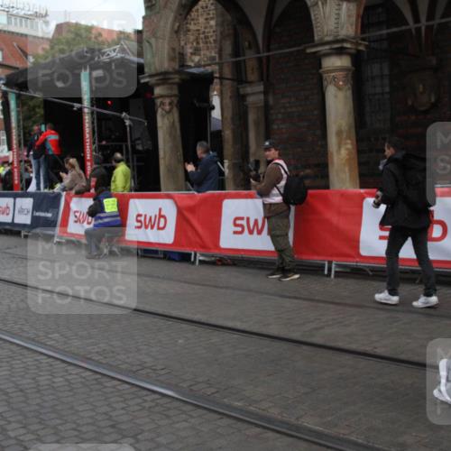 05.10.2025 - 20. swb-Marathon Bremen Yannick Fuchs http://msf.ph/oto/9316780 05.10.2025 10:50:42 Ziel 9299, 9578, 9986, 10251, 11062, 11466 meine-sportfotos.de