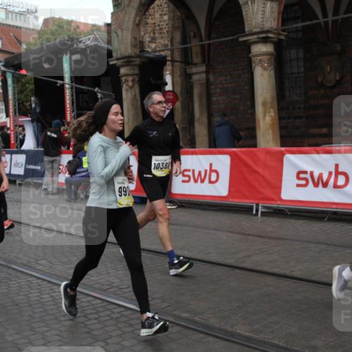 05.10.2025 - 20. swb-Marathon Bremen Yannick Fuchs http://msf.ph/oto/9316869 05.10.2025 10:52:38 Ziel 8888, 9439, 9903, 10388, 10548, 11283, 11387, 11413 meine-sportfotos.de