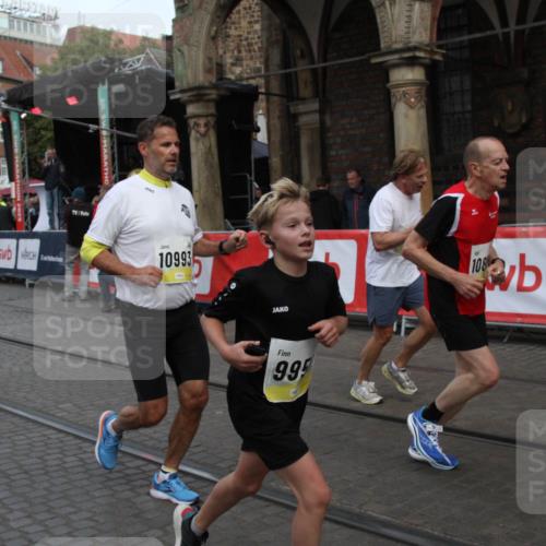 05.10.2025 - 20. swb-Marathon Bremen Yannick Fuchs http://msf.ph/oto/9316910 05.10.2025 10:53:23 Ziel 7251, 9263, 9539, 9956, 10317, 10806, 10993, 11174, 11175, 11510 meine-sportfotos.de