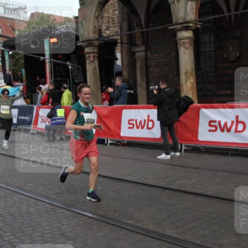 05.10.2025 - 20. swb-Marathon Bremen Yannick Fuchs http://msf.ph/oto/9316934 05.10.2025 10:53:49 Ziel 9494, 9934, 10020, 10416, 10906, 10966, 11141, 11383 meine-sportfotos.de