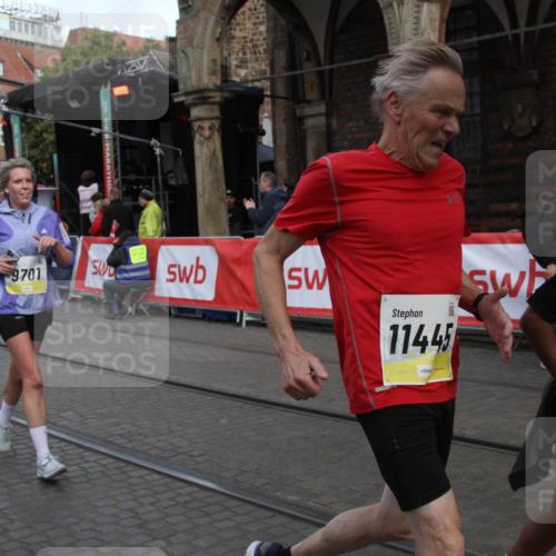 05.10.2025 - 20. swb-Marathon Bremen Yannick Fuchs http://msf.ph/oto/9316942 05.10.2025 10:53:58 Ziel 9456, 9548, 9701, 10046, 10484, 10616, 10696, 10785, 11445, 11533 meine-sportfotos.de