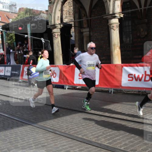 05.10.2025 - 20. swb-Marathon Bremen Yannick Fuchs http://msf.ph/oto/9316974 05.10.2025 10:54:34 Ziel 9367, 9392, 9633, 10032, 10178, 10810, 11045, 11089 meine-sportfotos.de