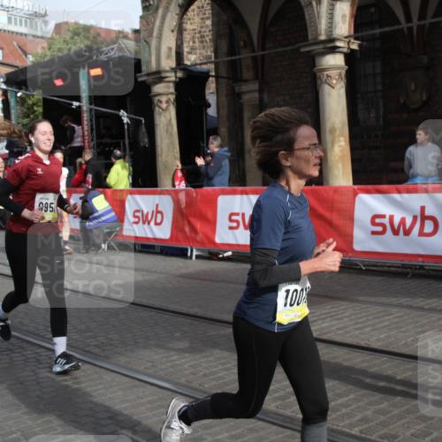 05.10.2025 - 20. swb-Marathon Bremen Yannick Fuchs http://msf.ph/oto/9317053 05.10.2025 10:56:08 Ziel 9541, 9950, 10006, 10015, 10394, 10641, 10664, 10675, 10959, 11095, 11148, 11626 meine-sportfotos.de