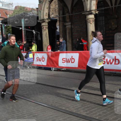05.10.2025 - 20. swb-Marathon Bremen Yannick Fuchs http://msf.ph/oto/9317079 05.10.2025 10:56:34 Ziel 9790, 10005, 10179, 10387, 10546, 10648, 11100, 11253, 11571 meine-sportfotos.de
