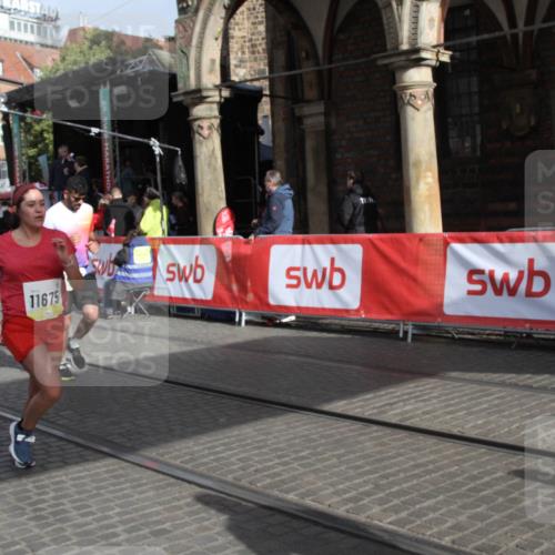 05.10.2025 - 20. swb-Marathon Bremen Yannick Fuchs http://msf.ph/oto/9317096 05.10.2025 10:56:55 Ziel 9669, 10145, 10397, 10924, 11274, 11675 meine-sportfotos.de