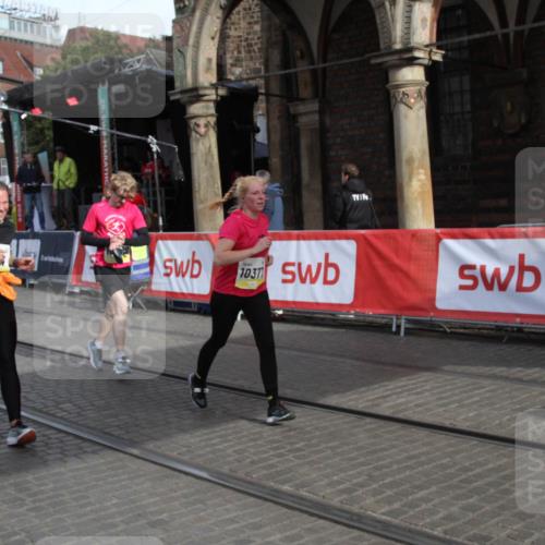 05.10.2025 - 20. swb-Marathon Bremen Yannick Fuchs http://msf.ph/oto/9317175 05.10.2025 10:58:14 Ziel 9330, 9634, 9952, 10377, 10398, 10620, 11562, 11608 meine-sportfotos.de