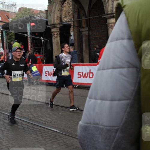 05.10.2025 - 20. swb-Marathon Bremen Yannick Fuchs http://msf.ph/oto/9317183 05.10.2025 10:58:24 Ziel 7077, 9174, 9462, 9608, 10084, 10368, 10586, 10786, 11049, 11184, 11495, 11724 meine-sportfotos.de