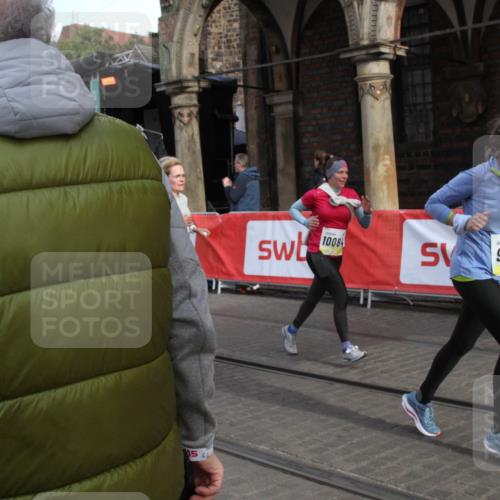 05.10.2025 - 20. swb-Marathon Bremen Yannick Fuchs http://msf.ph/oto/9317190 05.10.2025 10:58:29 Ziel 9433, 9608, 9820, 10084, 10586, 11181, 11291, 11591, 11700 meine-sportfotos.de