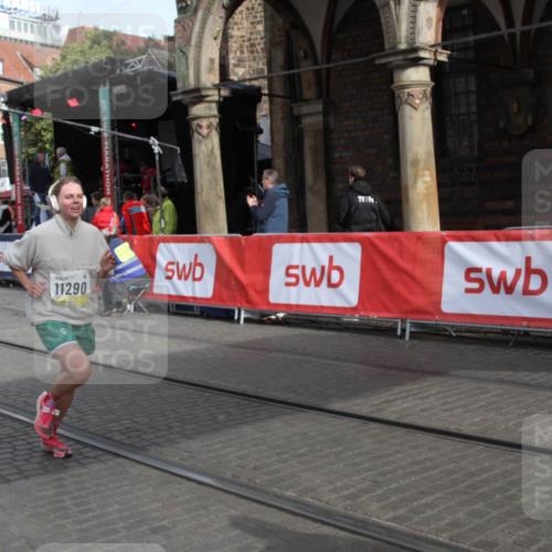 05.10.2025 - 20. swb-Marathon Bremen Yannick Fuchs http://msf.ph/oto/9317213 05.10.2025 10:58:55 Ziel 9349, 10080, 10263, 10560, 11290, 11483 meine-sportfotos.de