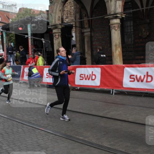 05.10.2025 - 20. swb-Marathon Bremen Yannick Fuchs http://msf.ph/oto/9317229 05.10.2025 10:59:20 Ziel 9183, 9454, 9508, 10200, 10274, 10407, 11207, 11400 meine-sportfotos.de