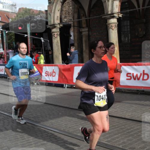 05.10.2025 - 20. swb-Marathon Bremen Yannick Fuchs http://msf.ph/oto/9317235 05.10.2025 10:59:26 Ziel 9183, 9635, 10407, 11006, 11007 meine-sportfotos.de