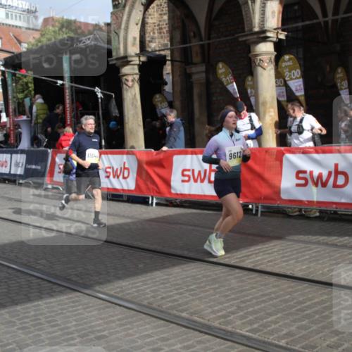 05.10.2025 - 20. swb-Marathon Bremen Yannick Fuchs http://msf.ph/oto/9317253 05.10.2025 11:00:02 Ziel 9005, 9381, 9612, 10290, 10291, 10311, 11444, 11639, 11644 meine-sportfotos.de