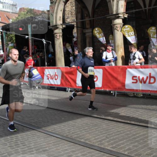 05.10.2025 - 20. swb-Marathon Bremen Yannick Fuchs http://msf.ph/oto/9317254 05.10.2025 11:00:03 Ziel 9005, 9381, 9604, 9612, 10290, 10291, 10311, 11444, 11639, 11644 meine-sportfotos.de