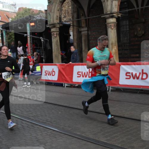 05.10.2025 - 20. swb-Marathon Bremen Yannick Fuchs http://msf.ph/oto/9317391 05.10.2025 11:02:57 Ziel 9644, 9846, 10167, 10207, 10656, 11087, 11312, 11504, 11576, 11667, 11668 meine-sportfotos.de