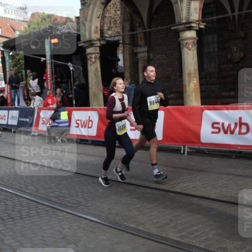 05.10.2025 - 20. swb-Marathon Bremen Yannick Fuchs http://msf.ph/oto/9317396 05.10.2025 11:03:01 Ziel 9644, 10167, 10656, 10876, 11312, 11735 meine-sportfotos.de