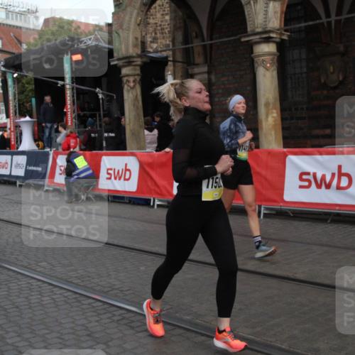 05.10.2025 - 20. swb-Marathon Bremen Yannick Fuchs http://msf.ph/oto/9317416 05.10.2025 11:03:27 Ziel 7776, 9224, 9225, 9308, 10446, 10963, 10995, 11103, 11124, 11236, 11467, 11502 meine-sportfotos.de