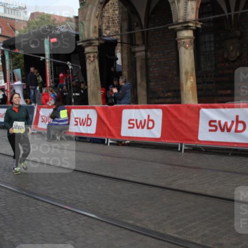 05.10.2025 - 20. swb-Marathon Bremen Yannick Fuchs http://msf.ph/oto/9317436 05.10.2025 11:03:50 Ziel 9315, 10238, 10603, 10604, 11306 meine-sportfotos.de