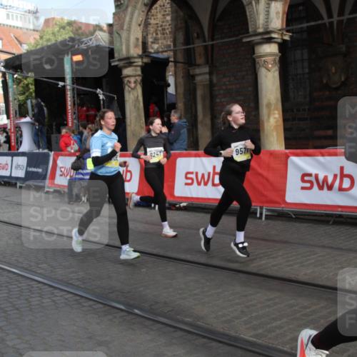 05.10.2025 - 20. swb-Marathon Bremen Yannick Fuchs http://msf.ph/oto/9317442 05.10.2025 11:03:59 Ziel 7788, 9241, 9379, 9571, 10106, 10265, 10271, 11272 meine-sportfotos.de