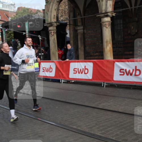 05.10.2025 - 20. swb-Marathon Bremen Yannick Fuchs http://msf.ph/oto/9317445 05.10.2025 11:04:02 Ziel 10265, 10271, 11183, 11609 meine-sportfotos.de